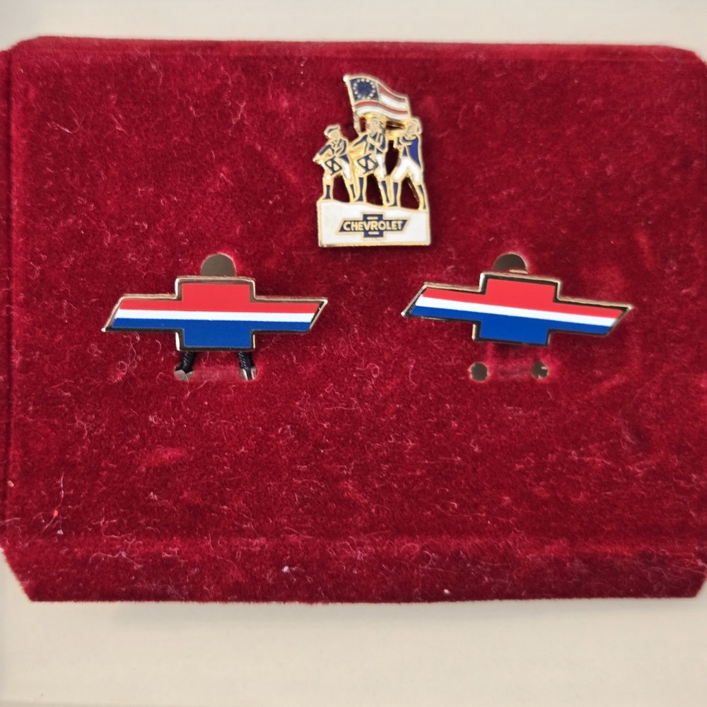 VTG‎ 70s CHEVROLET Bowtie Cufflinks Set W Lapel Pin Car Auto Chevy Cufflinks 76'